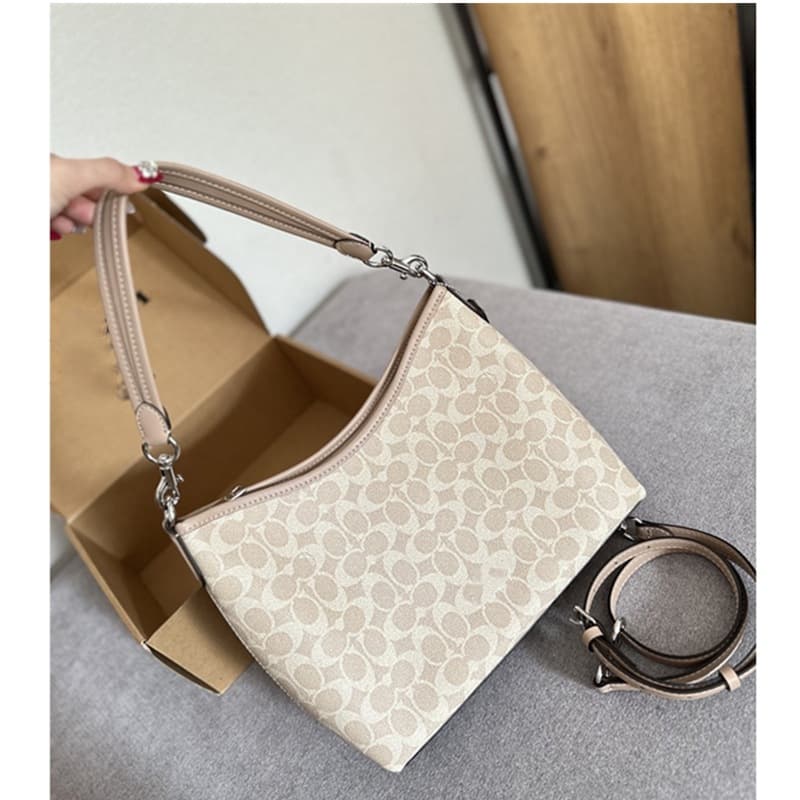 26 New Laurel Hobo Bag Denim Canvas Shoulder Bag Classic Monogram Large Capacity Single Shoulder Tote Bag