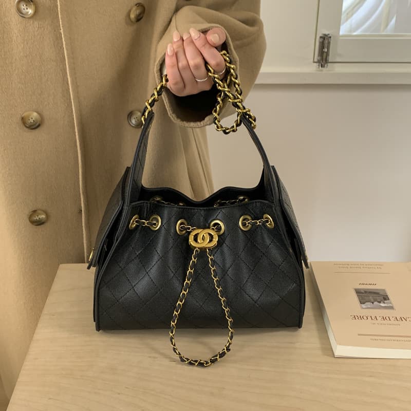 2025 Winter New Style Chanel-Inspired Women's Bucket Bag, Crossbody Shoulder Bag, Underarm Bag, Fashionable Chain Bag Wholesale