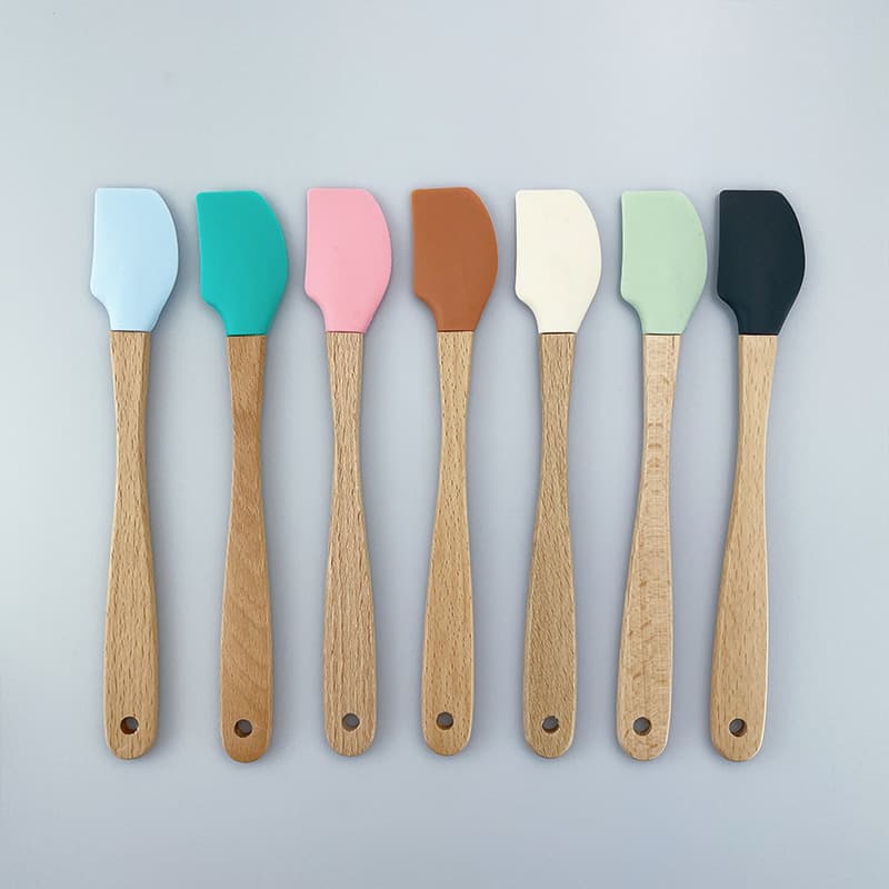 Kitchen Baking Tool Wooden Handle Silicone Spatula Cake Cream Mini Scraper Hanging Design Customizable Pattern