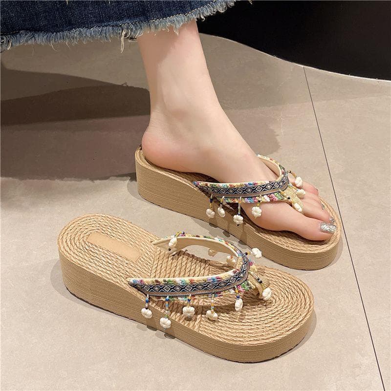 2026 Summer New Style Women's Flip Flops, Non-Slip, Elevated Ethnic Floral Thick Sole Vacation Beach Sandals