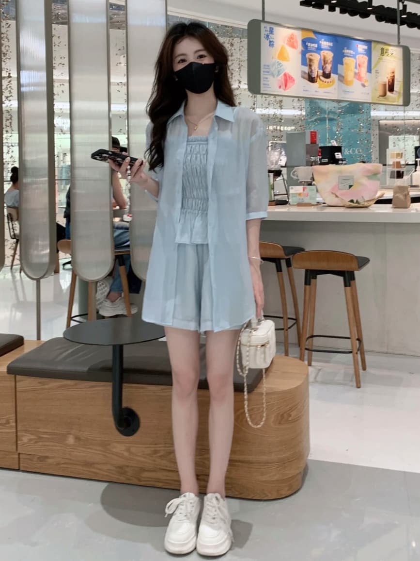 Summer Outfit: Women's Sun-Protective Shirt, Camisole, and Shorts Three-Piece Set for Petite Women, Fashionable Casual Wear