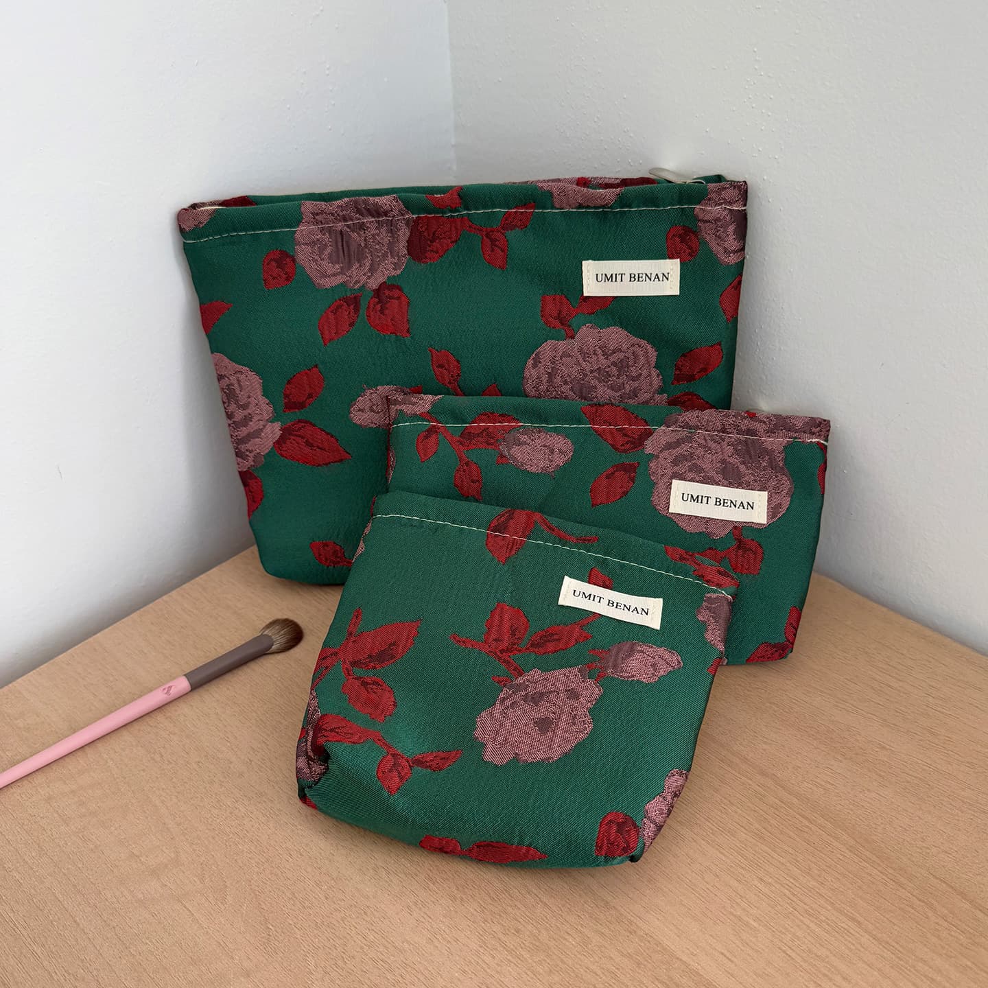 Amazon Small Fresh Rose Cosmetic Bag New Large Capacity Portable Skin Care Product Storage Bag Travel Toiletries Bag