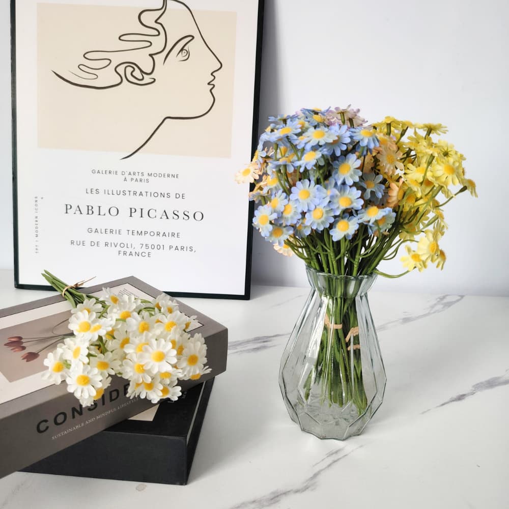 Little Daisy Artificial Flower Wedding Bouquet, Banquet Arrangement, Silk Flower Scene with Pastoral Style Home Furnishings