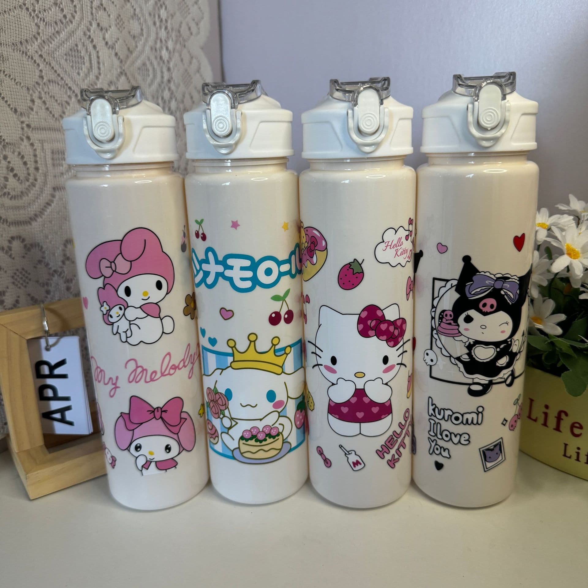 Wholesale Sanrio 800ml Standard Off-White Medium Cup with Rope Straw, Drop-Resistant and High-Temperature-Resistant Bouncing Lid Water Cup