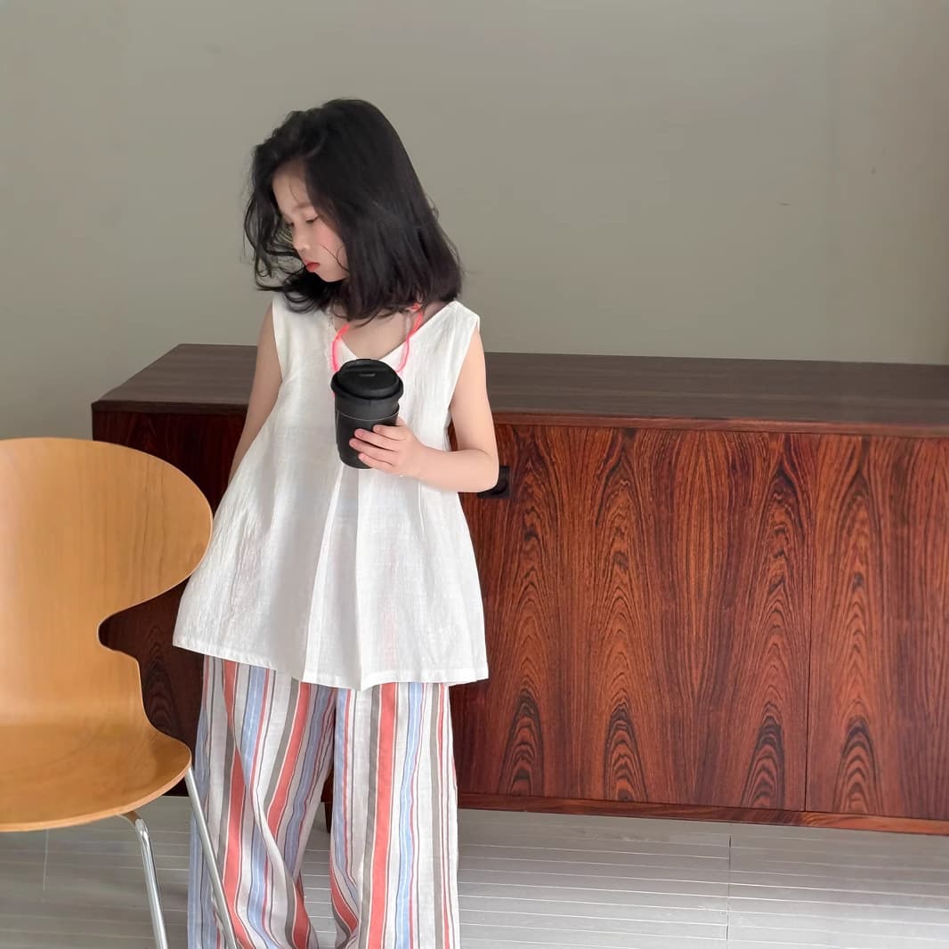 Children's Shirt 2026 Summer Style Korean Solid Color Sleeveless Suspender Dress for Baby Girls, Kids Casual Loose V-Neck Top