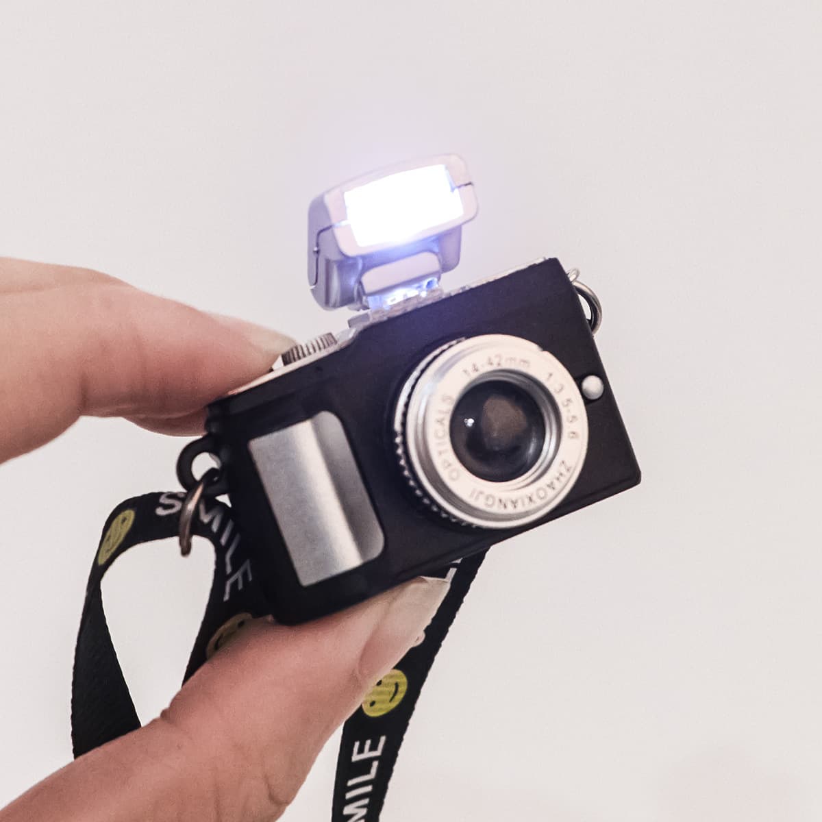 Dog Camera Harness Decoration with Sound and Light, Pilot Dog Flashing Small Camera for Cotton Doll