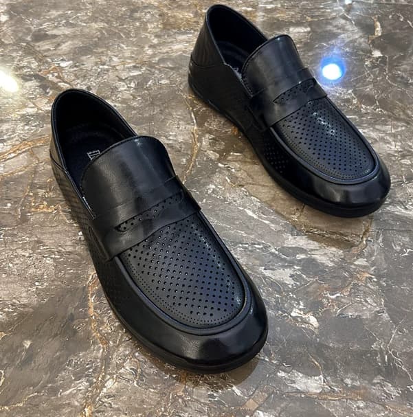 Genuine Leather Men's Moccasin Shoes, New Hollow Breathable Loafer, Slip-On Soft Sole Casual Leather Shoes