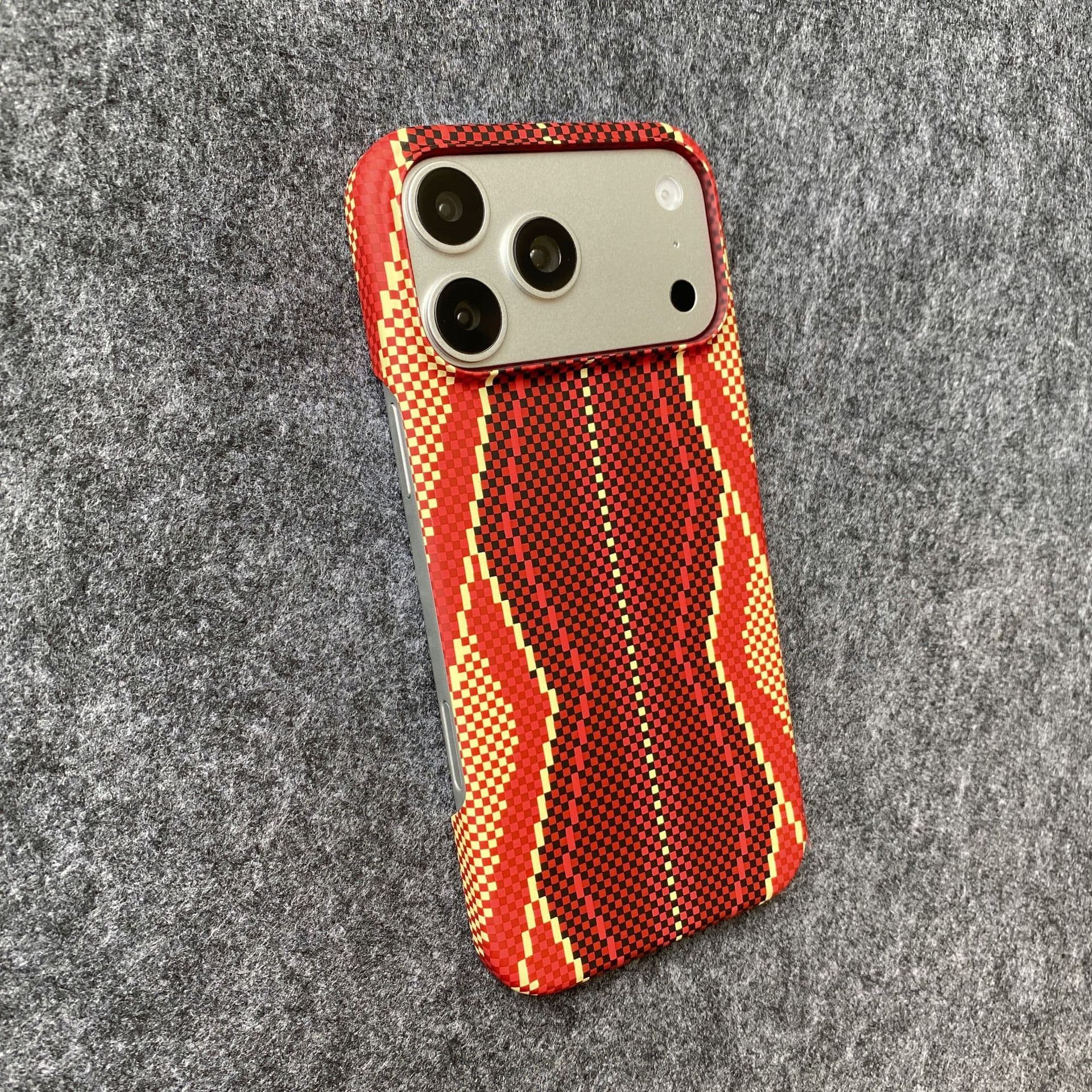 Carbon Fiber Kevlar Texture Case for iPhone 17 Pro Max, Apple 16 Half-Cover Matte 15 Protective Cover