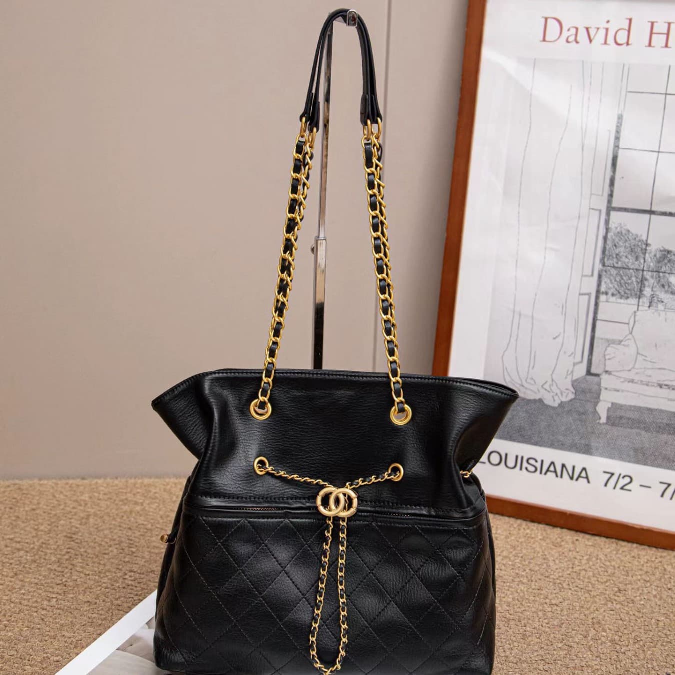 Chanel-Style Quilted Chain Tote Bag for Women, Large Capacity Drawstring Bucket Bag, Effortless Relaxed Shoulder Bag, Underarm Bag