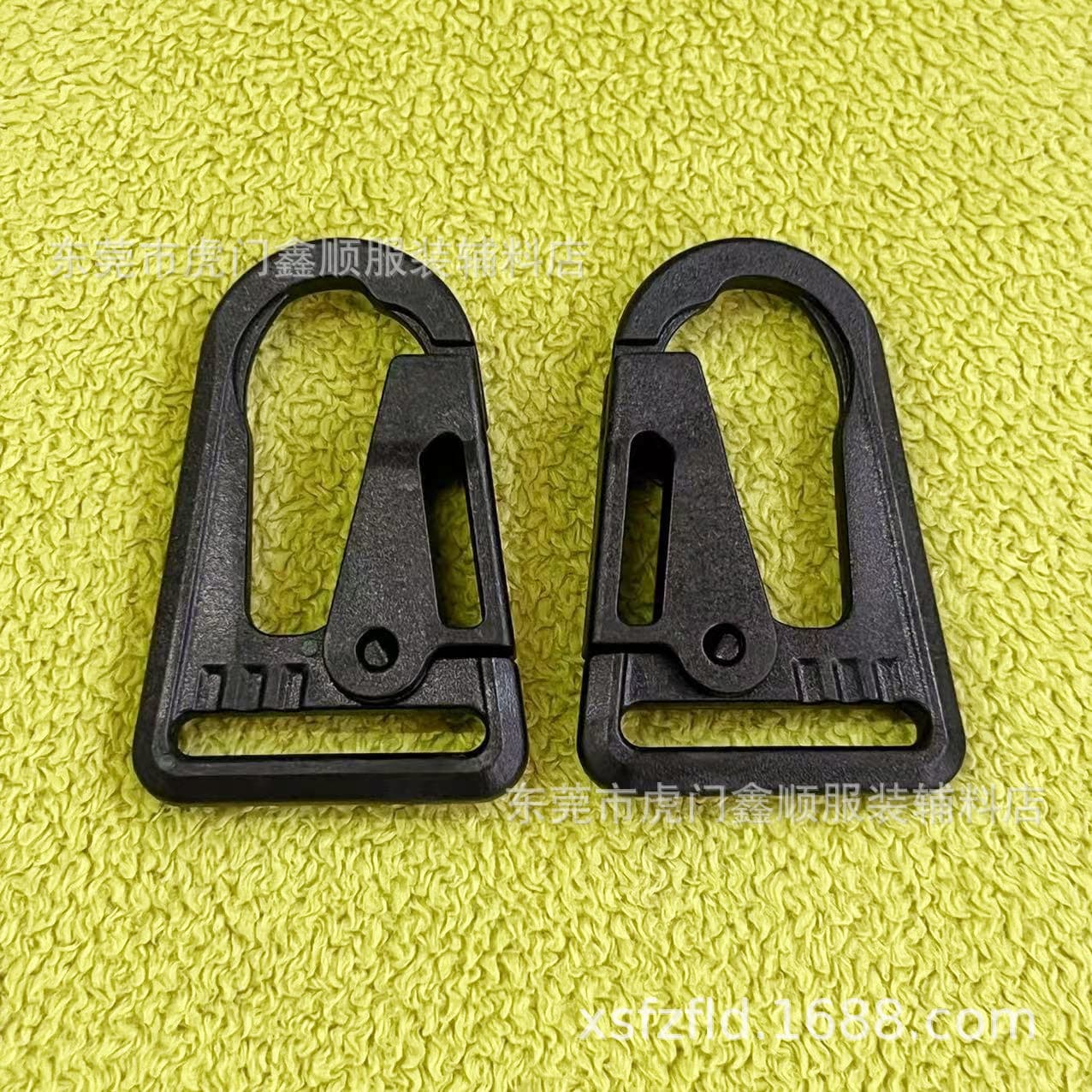 Manufacturer New Plastic Bag Accessories, 1-Inch Plastic Hook Buckle, Plastic Outdoor Carabiner, 2.5CM Climbing Buckle