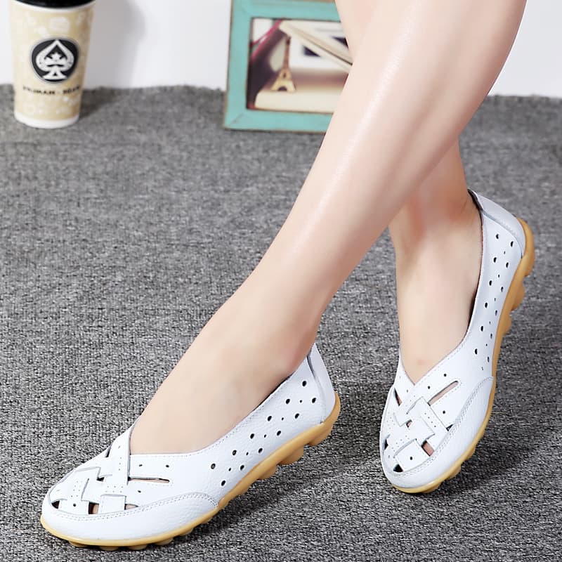 Summer Flat Bottom Sandals for Middle-aged and Elderly Women, Hollow Out Shoes, White Nurse Shoes, Women's Sandals
