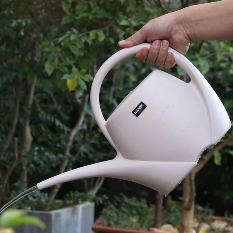 German-style Light Luxury Household Watering Can for Plants, Plastic Spray Watering Can, Gardening Tool, Garden Watering Can for Flower Care, Cross-border Supply
