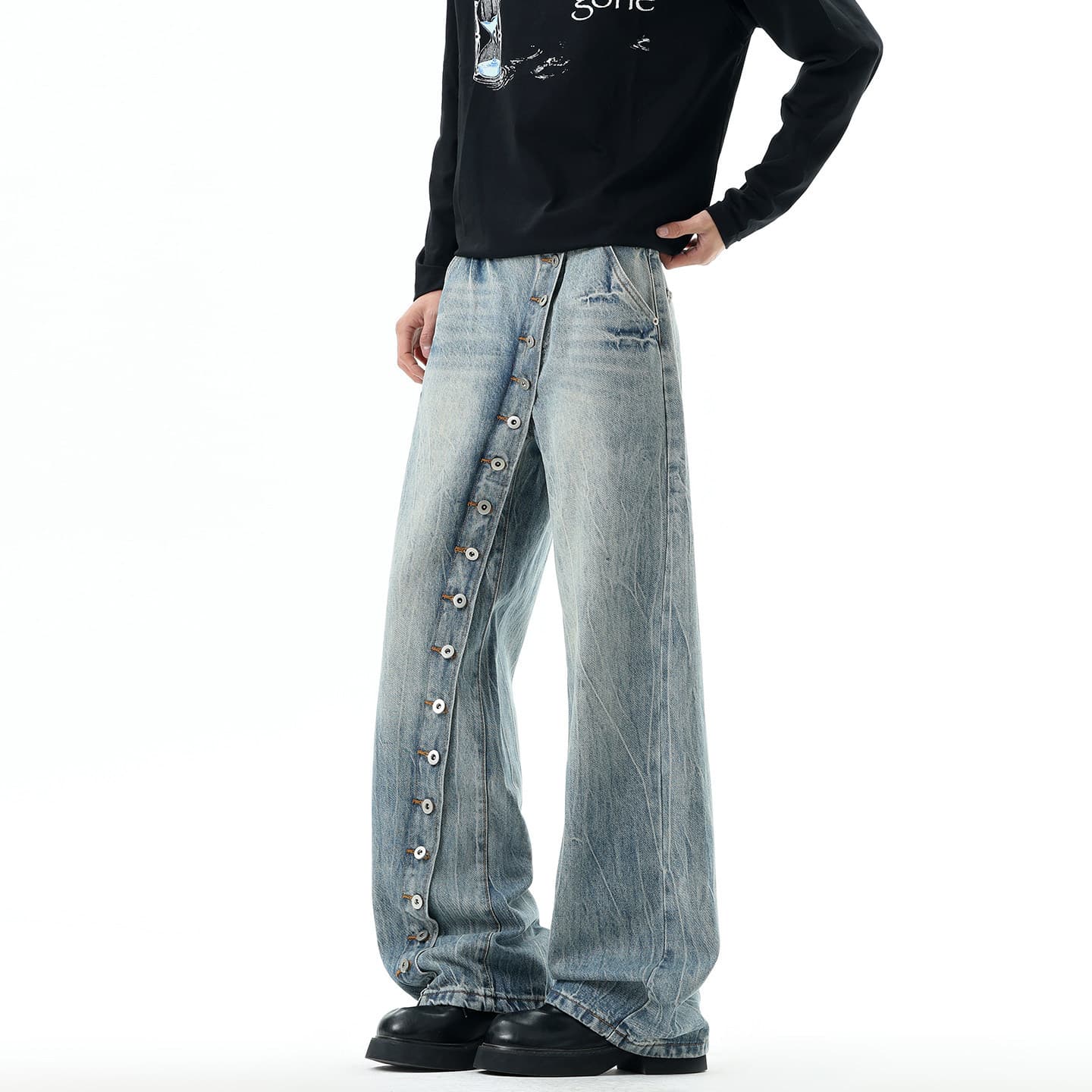 Niche slant placket buttoned jeans men's American retro washed distressed loose straight pants with lightning pattern design