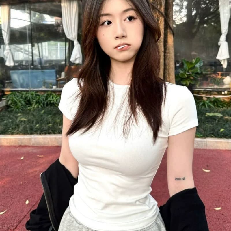 2026 New Round Neck Short Sleeve Women's Slim Fit T-Shirt for Commute and Casual Wear
