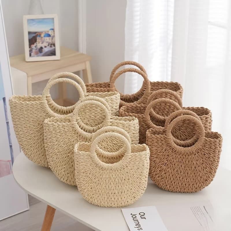 Bohemian Handheld Crossbody Woven Straw Bag Round Bean Handwoven Versatile Women's Bag Simple Beach Vacation Bag