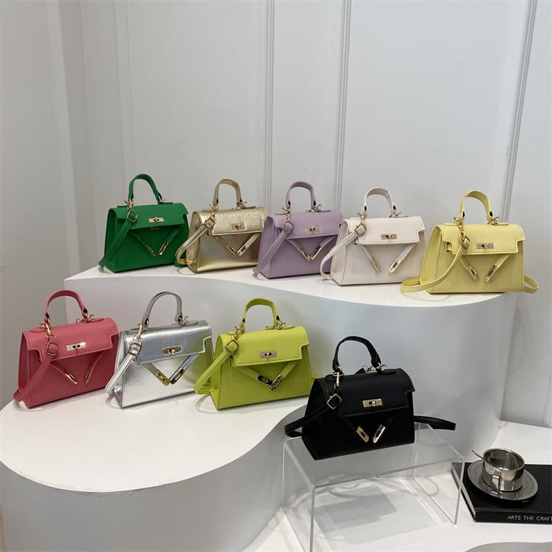 Retro Kelly-Style Mini Square Bag for Women 2026 New Fashion Textured Handbag Commuter Textured Shoulder Crossbody Bag