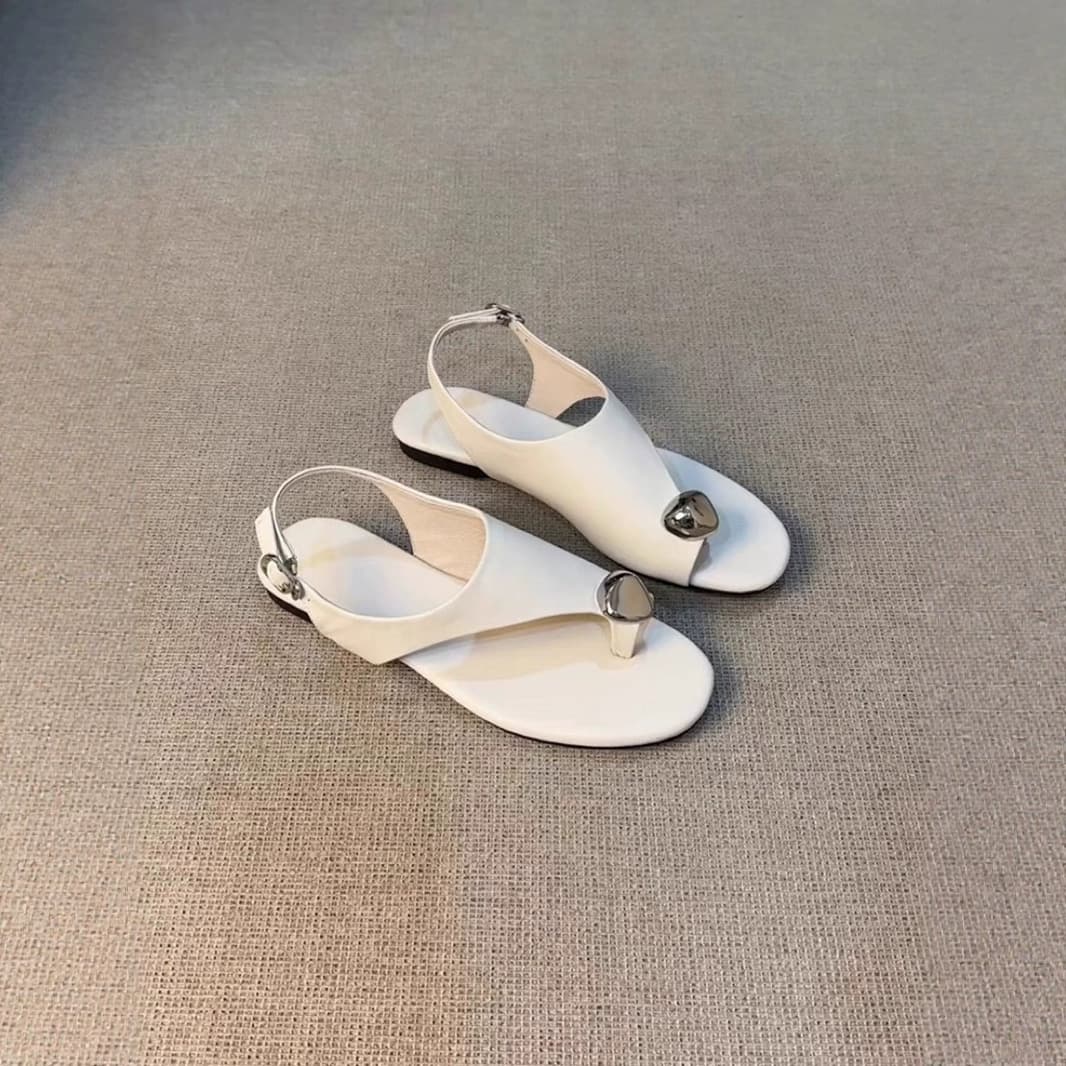 Sheepskin Pattern ~ French Retro Unique Metal Buckle Toe-Clip Fashion Sandals for Women, Commute Wear, Open-Toe Flat Sandals
