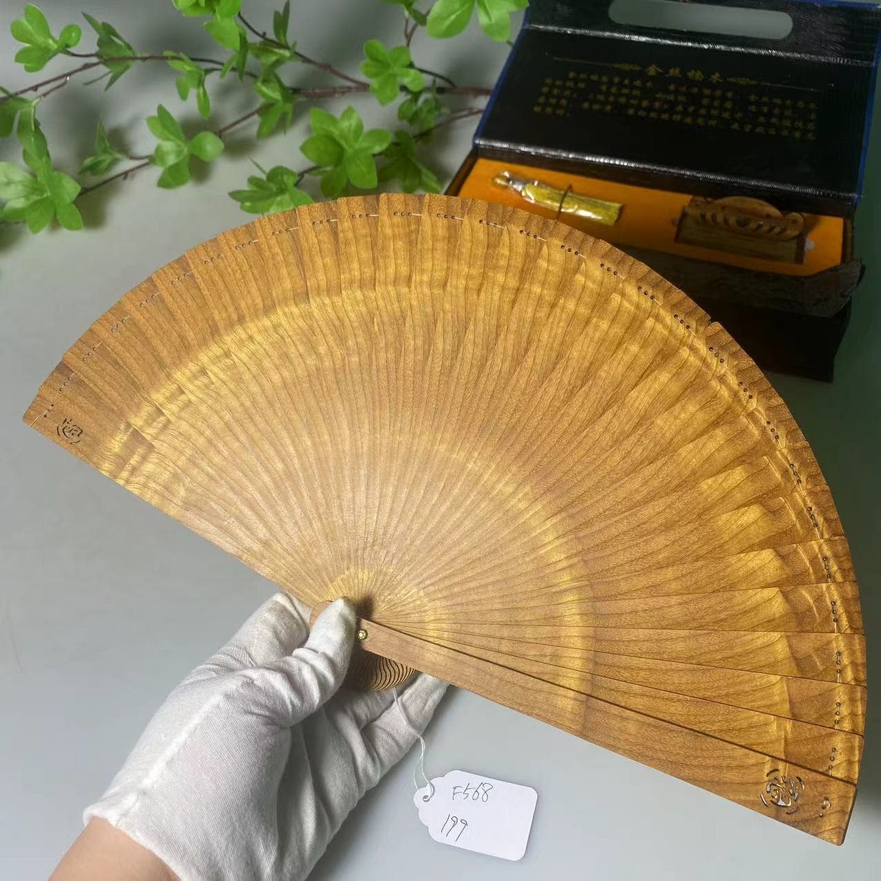Golden Phoebe Wood Fan Minimalist New Chinese Style Water Ripple Folding Fan High-End Retro Wooden Handheld Craft Fan F568