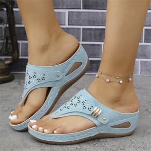 Cross-Border Plus Size Solid Color 2025 Summer New Round Toe Thick Sole Fashion Hollow Outdoor Thong Sandals for Women