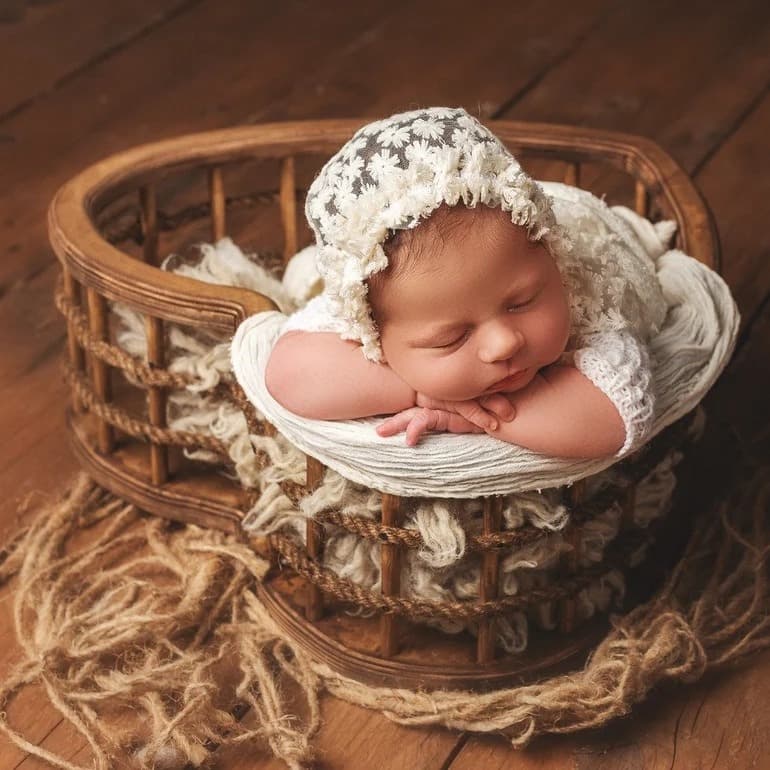 2024 foreign trade retro disassembly style newborn photo props European and American country style baby heart-shaped basin photo props