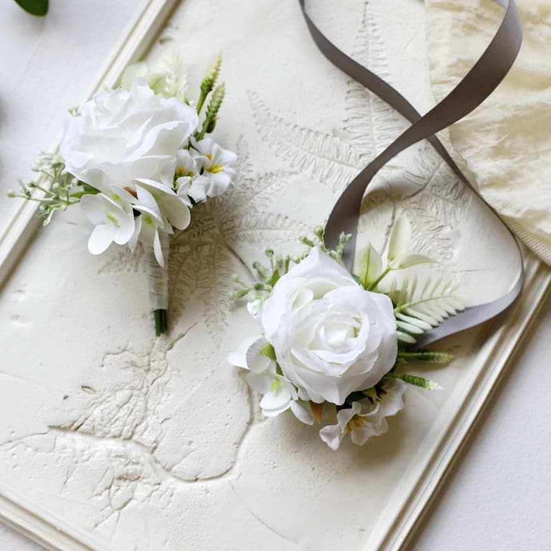 Korean, European, Western-style Vintage Artificial Rose Wrist Corsages for Bride and Bridesmaids, Groom and Groomsmen Wedding Boutonnieres