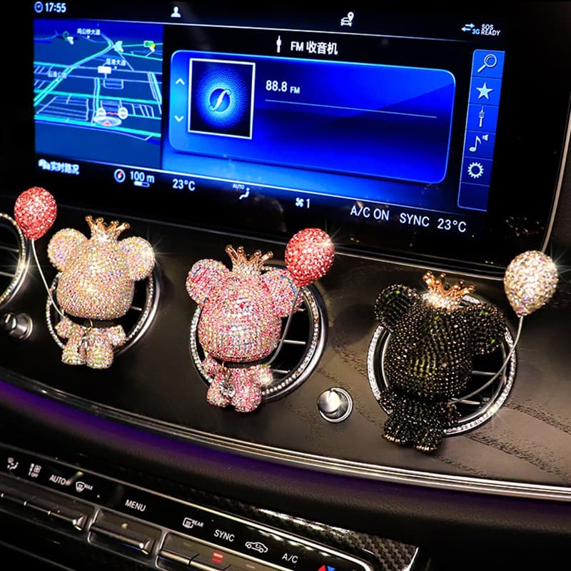 Creative Car Perfume Clip Inlaid Cute Bear Violent Bear Car Fragrance Clip Air Outlet Interior Decorations Women's