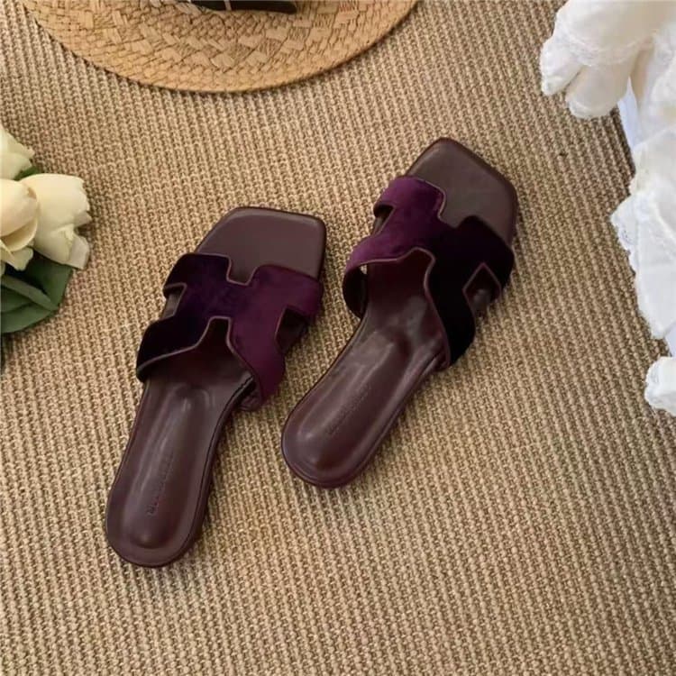 Women's Korean-style Fairy Square-Toe Flat Sandals, Solid Color, New Summer 2026, Simple One-Strap Casual Slippers