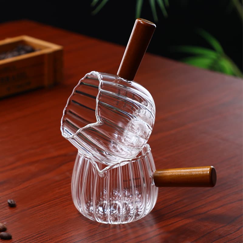 Borosilicate Glass Wood Handle 180ml Milk Pitcher Coffee Creamer Cup Italian Measuring Cup Striped Borosilicate Glass Cup