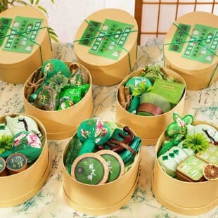 Mugwort Hammer Health Gift Box Souvenir for Elders, Employees, Clients Practical High-End Health Gift