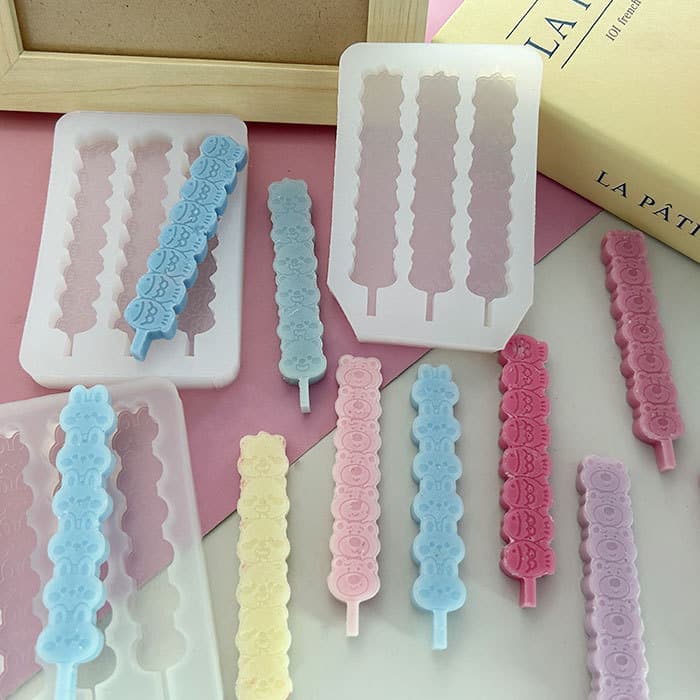 Wax Bottle Candy Mold Strawberry Bear Stacking Bear Rabbit Skewer Silicone Mold Rubi Skewer Hand Casting Plaster