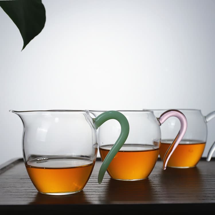 Fairness cup with colored handle, high borosilicate glass penguin-shaped tea tray, tea set, tea dispenser, office kung fu