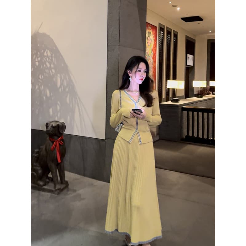 7691 French Style, Western Style, Autumn New Suit, Embroidered Cardigan, Pleated Skirt, Two-Piece Set for Women