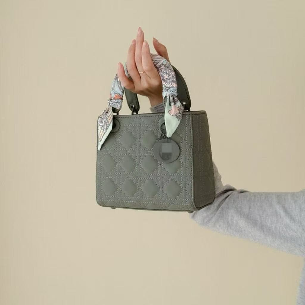 Premium Matte Light Luxury Lady Dior Bag Women 2026 New Fashion Diamond Quilted Handbag Commuter Versatile Shoulder Crossbody Bag