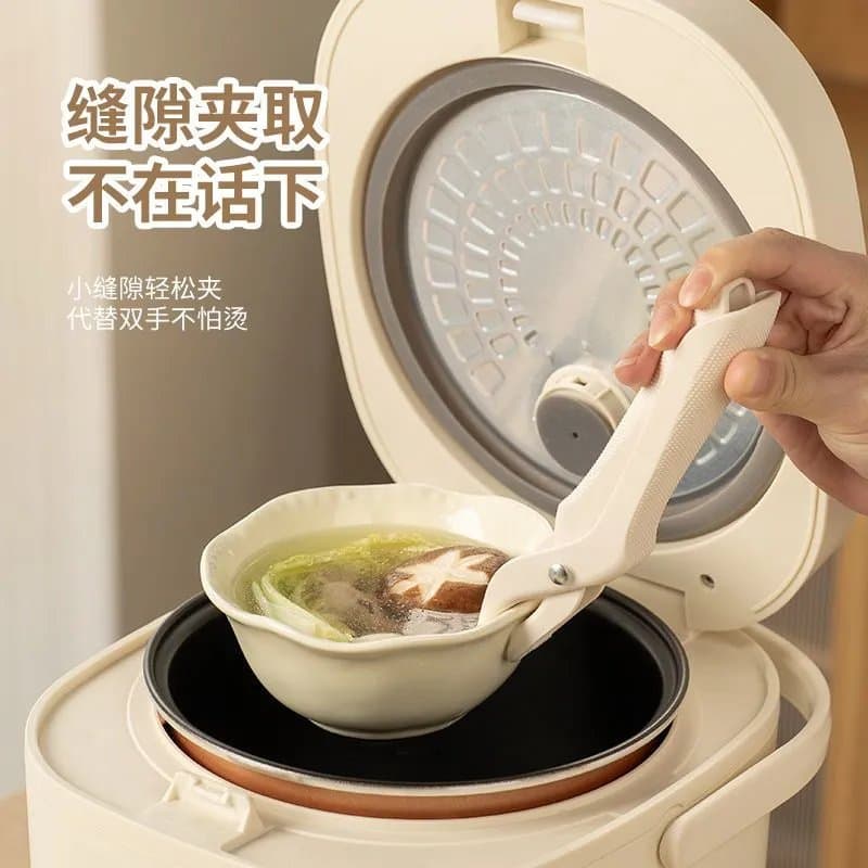 This 3-in-1 kitchen anti-scalding silicone dish clamp is a magical tool for handling plates, steamed dishes, and dishes.