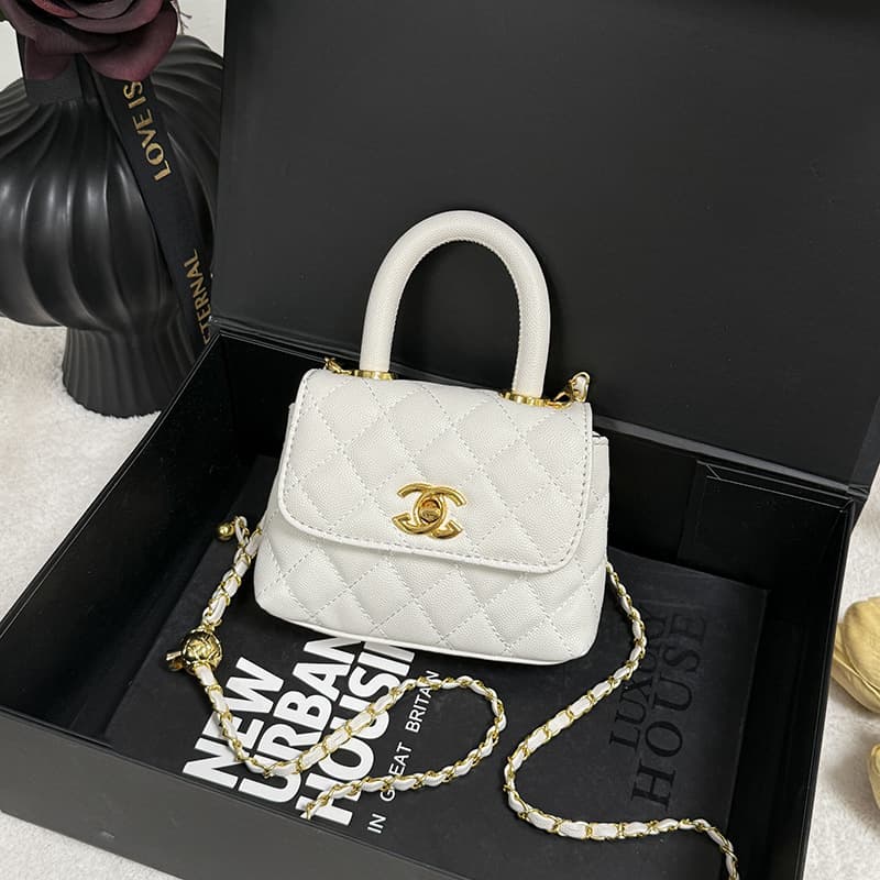 Women's Handbag 2026 New Trendy Korean Style Fashion Everyday Bag Soft Leather Travel Crossbody Bag for Women Structured