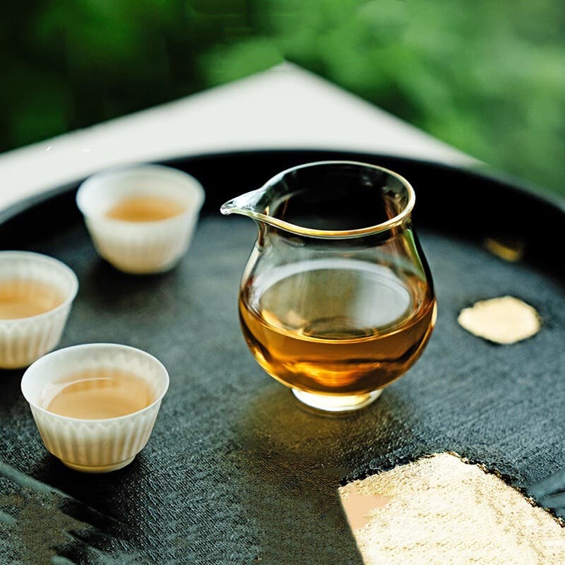 Glass Fairness Cup Made of Heat-Resistant High Borosilicate Glass with Filter, Transparent Handmade Kungfu Tea Set for White Tea and Tangerine Peel