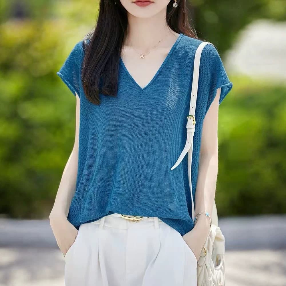 Wholesale Summer New Style V-Neck Seamless Short-Sleeved Knitwear Loose Large Size T-Shirt Women's Design Thin Top
