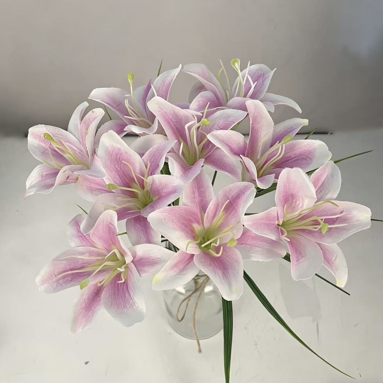 Artificial Single-Stem Lily Faux Flower for Hotel Home Soft Furnishing Floral Arrangement Living Room Wedding Artificial Flower Material Fake Lily