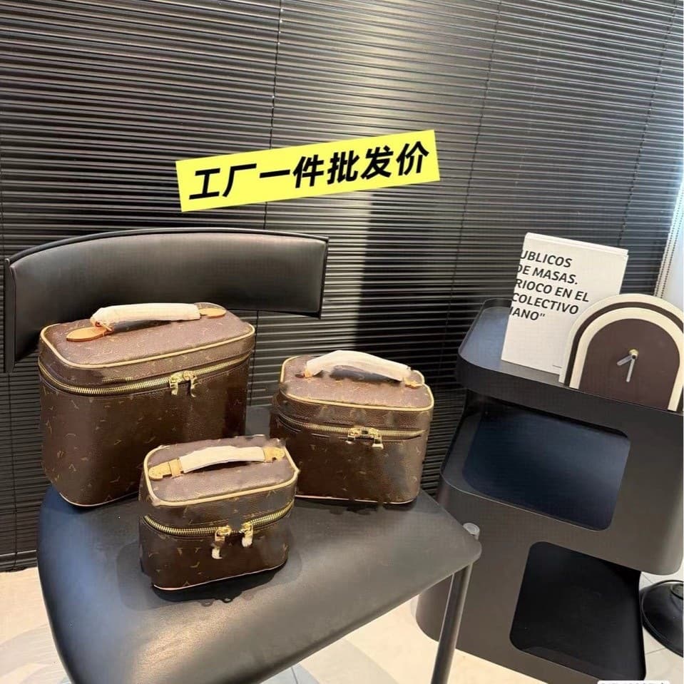 Guangzhou Cross-border Genuine Leather Monogram Makeup Bag Women's Handbag Vintage Print Toiletry Bag Vintage Upcycled Bag