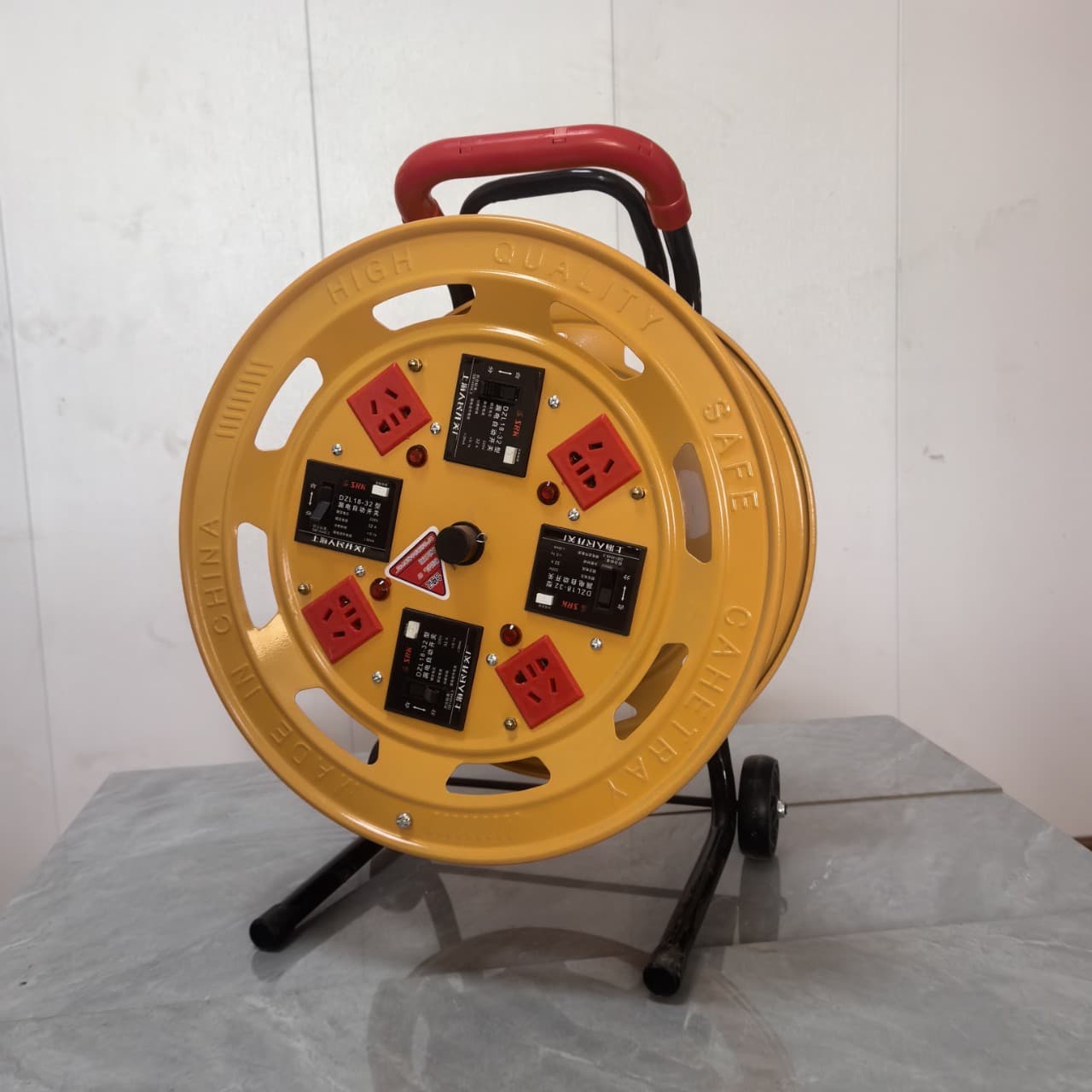 Cable Reel with Optional Wiring Reel