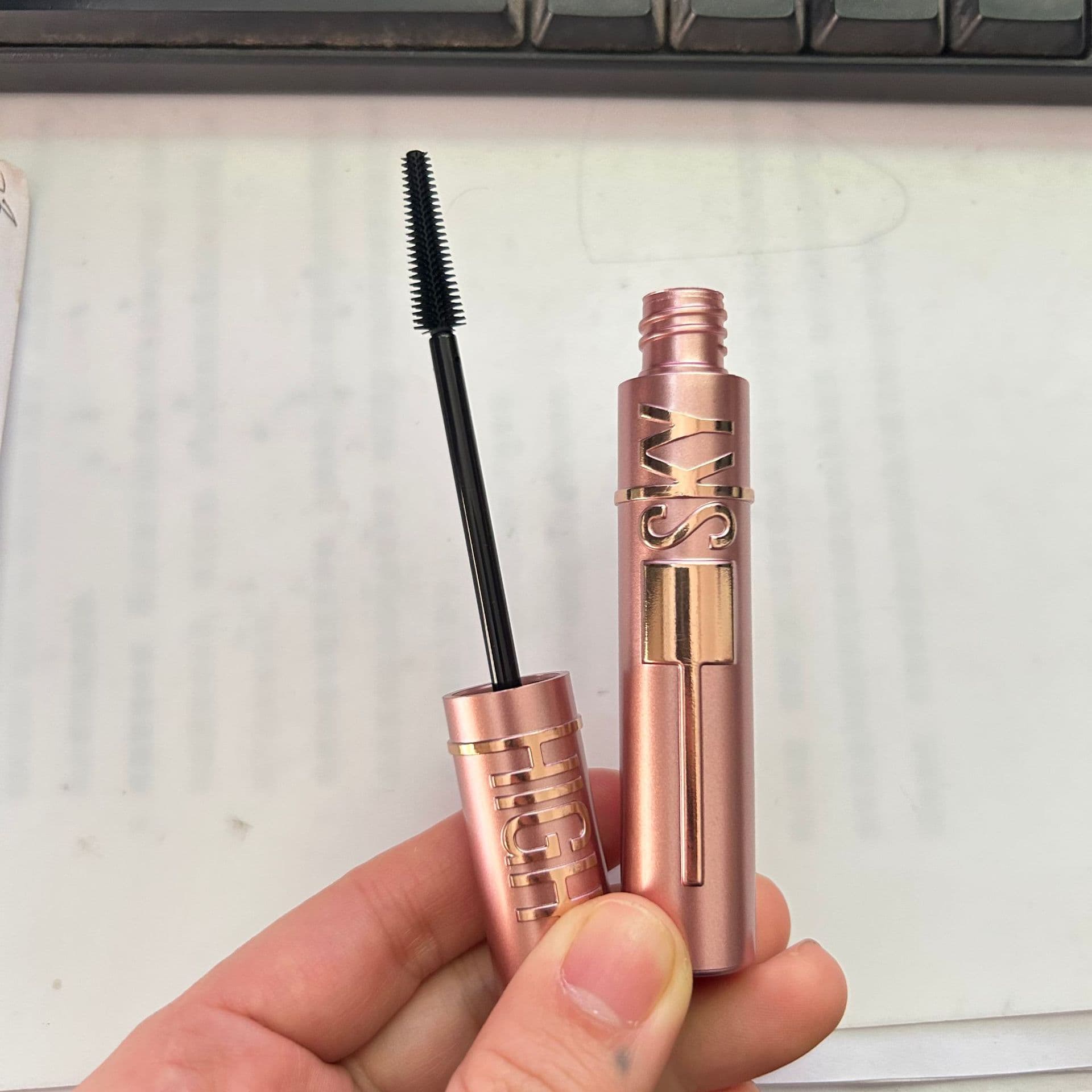 C Mascara Volumizing Waterproof Sweatproof Lengthening Curling Smudgeproof Non-Fading Lash Primer