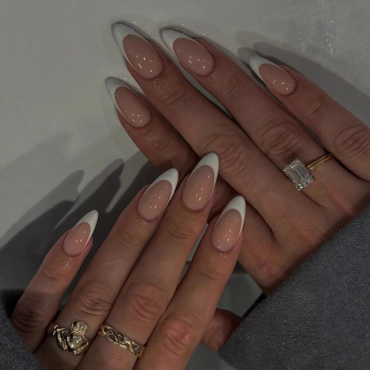 European and American French Style Wearable Nails Medium Almond Simple Nude French Manicure Press-On Nails 24 Pieces Finished Nails Wholesale