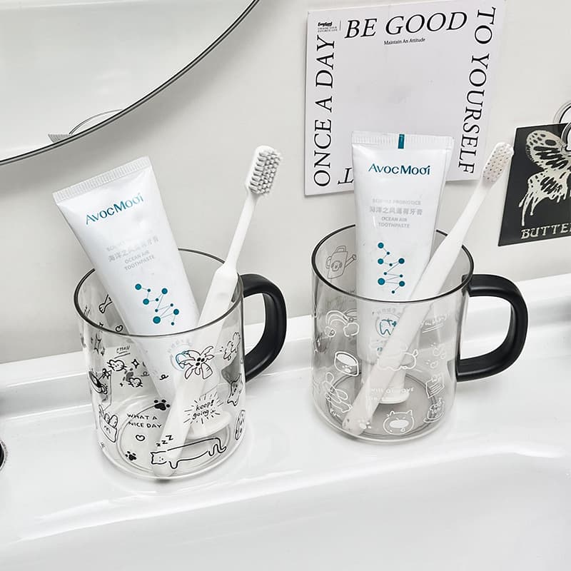 Transparent Comic Mouthwash Cup High-Value Toothbrush Cup with Handle Hand-Drawn Graffiti Minimalist Rinsing Cup Light Luxury Cup