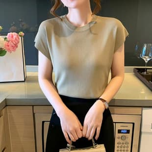 Ice Silk Knit Top for Women, Lightweight Crew Neck Summer New Style, Minimalist Solid Color Sleeveless Vest