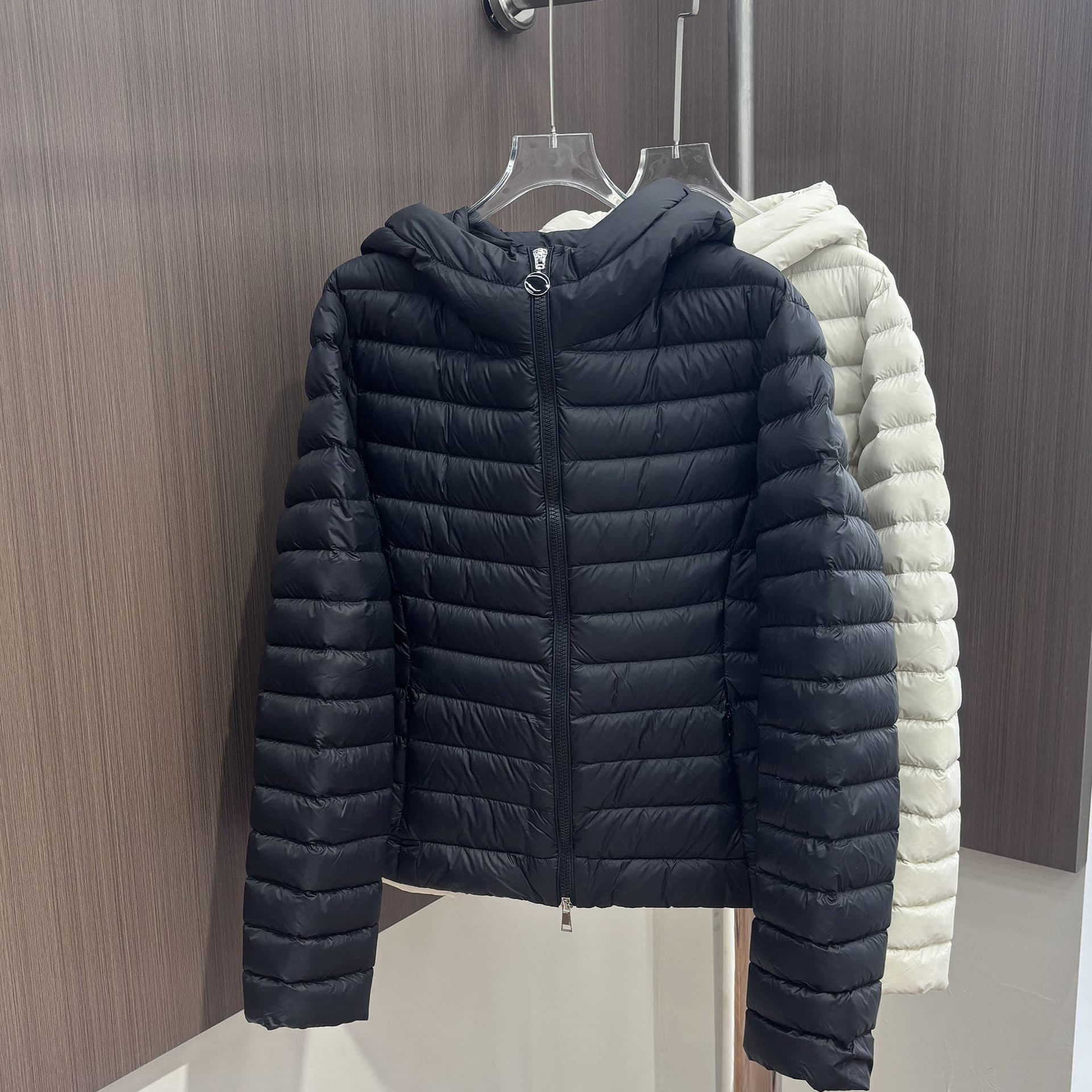 2025 New 90 White Duck Down Short Down Jacket for Women, Lightweight Fashionable Petite Slimming Ribbed Korean Jacket