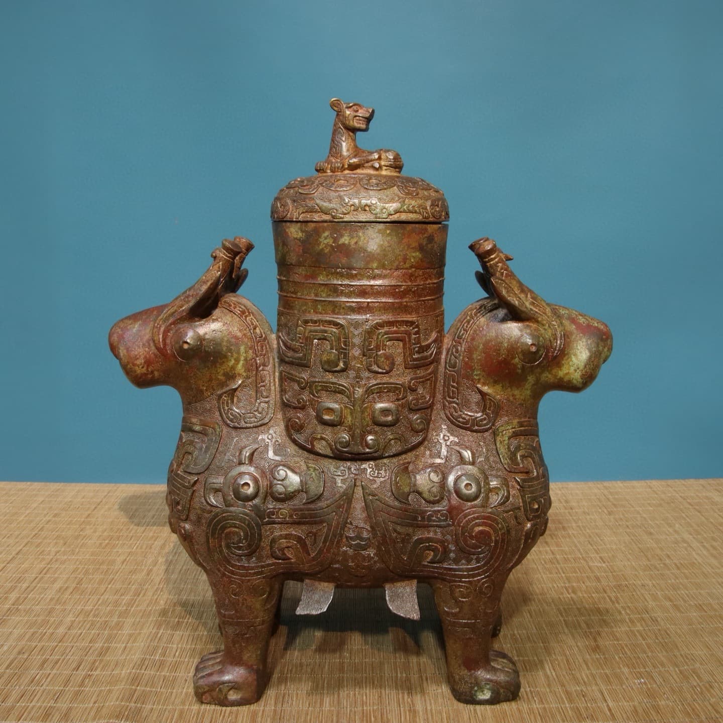 Bronze ceremonial ornaments, copper teapot, Jizi white plate, Qijia Sanshi copper inscription water dish, Mrs. Huang's