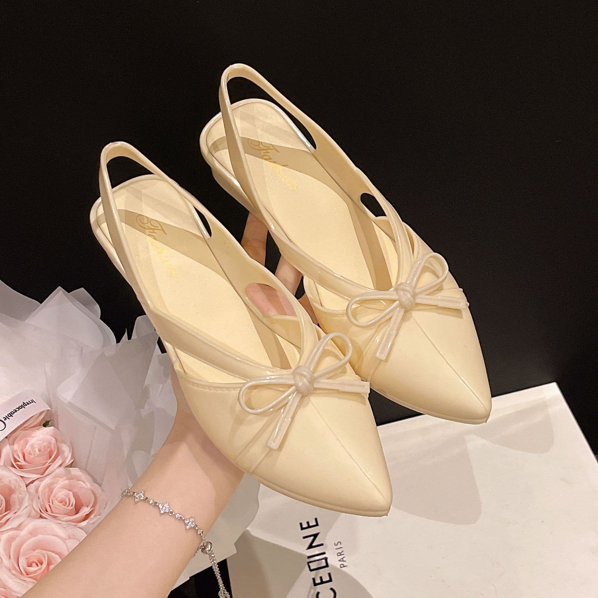 Baotou Fashionable Versatile Women's Summer Sandals 2026 New Style Daily Wear with Skirts Heightening Anti-Slip Pointed Toe Sandals