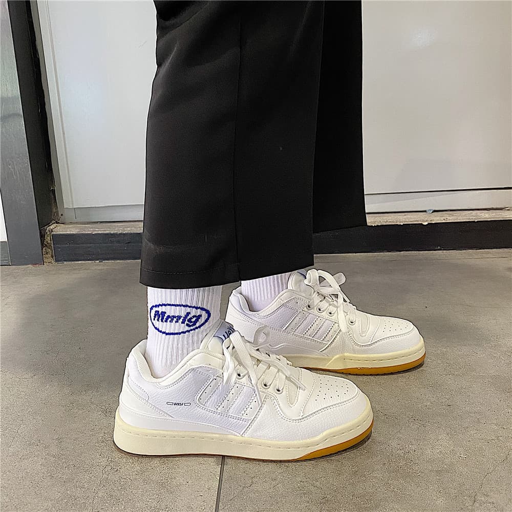 2026 new student casual flat low-cut sneakers for women ins trendy Korean style Harajuku style street shooting niche sports shoes