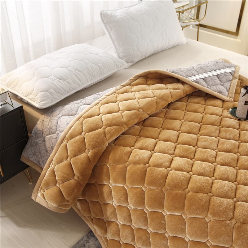 Wholesale Winter Milk Velvet Mattress Flannel Home Use Double Anti-Slip Soft Pad Bed Mattress Extra Thick Washable Dorm