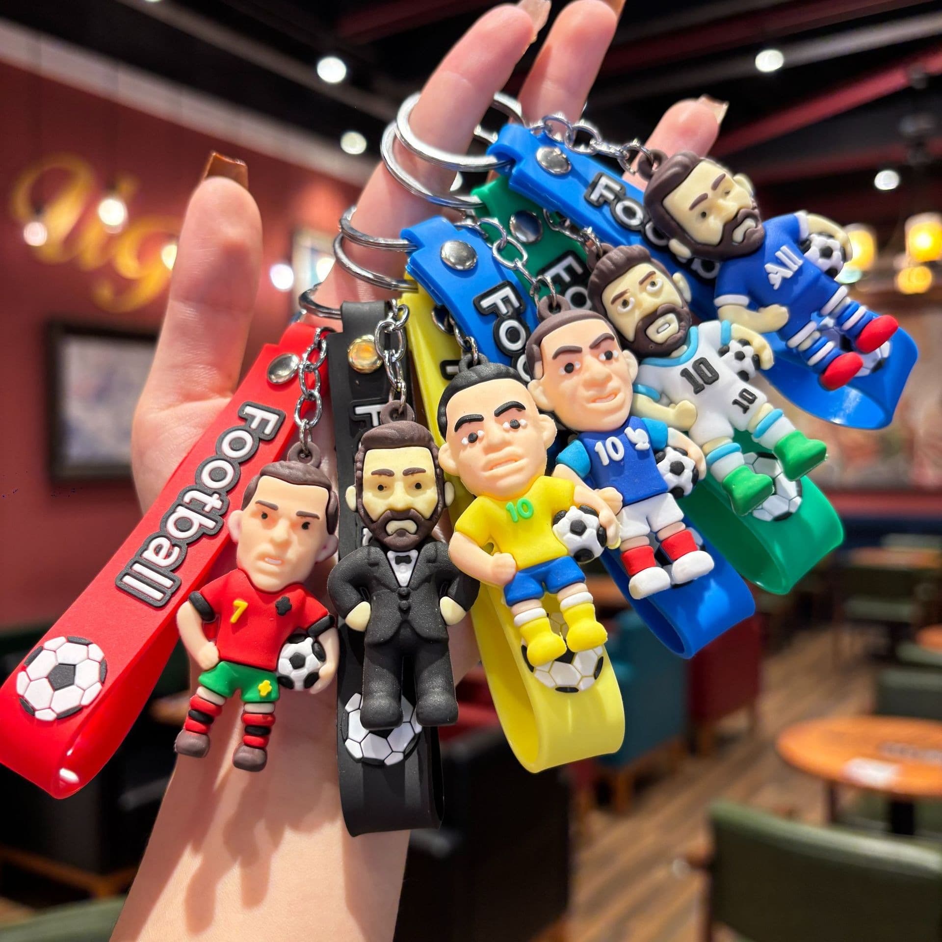 Creative new cartoon Messi doll pendant car keychain men's schoolbag pendant football fan commemorative gift